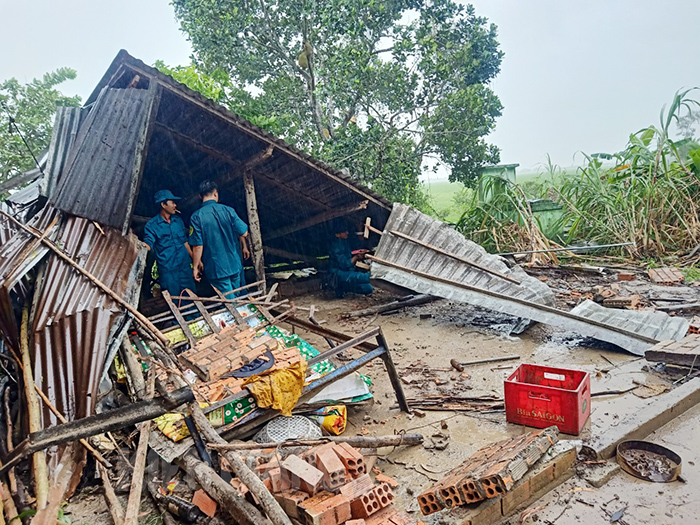 Kiên Giang: Mưa dông gây thiệt hại 69 căn nhà, chìm 2 tàu